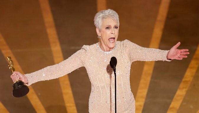 jamie-lee-curtis-oscar-win-3