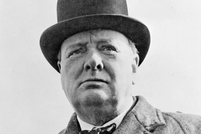 RƠI XUỐNG BIỂN – Truyện ngắn Winston Churchill