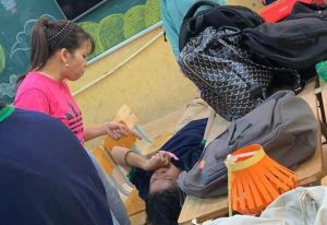 Không kỷ luật học sinh quay video cô giáo túm áo, kéo lê nữ sinh