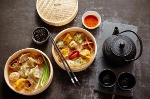 Đến Lễ hội ẩm thực Chợ Lớn để thưởng thức sủi cảo, mì vịt tiềm... của người Hoa