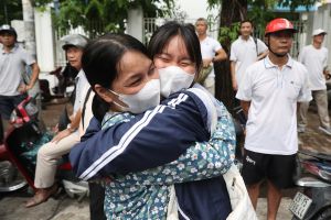 Thí sinh Hà Nội 'trúng tủ' môn văn, lo lắng tan biến